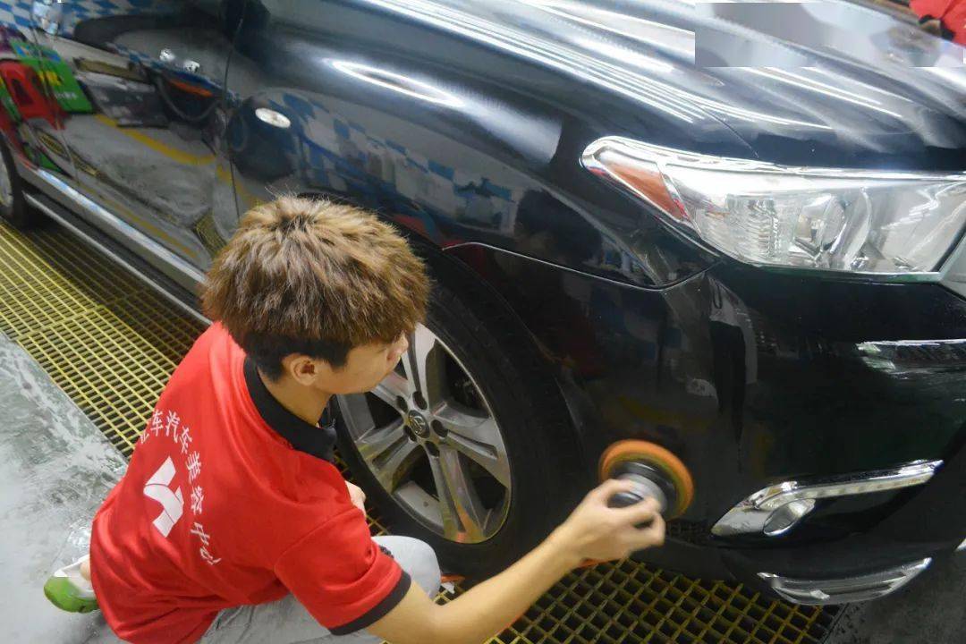 99抢『 汇车高级美容中心 』磨泥打蜡 洗车 早/午餐套餐(原价499)