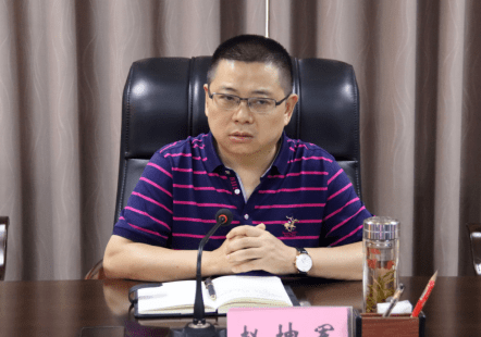 会上,赵坤军就前阶段各经营管理团队工作推进情况进行