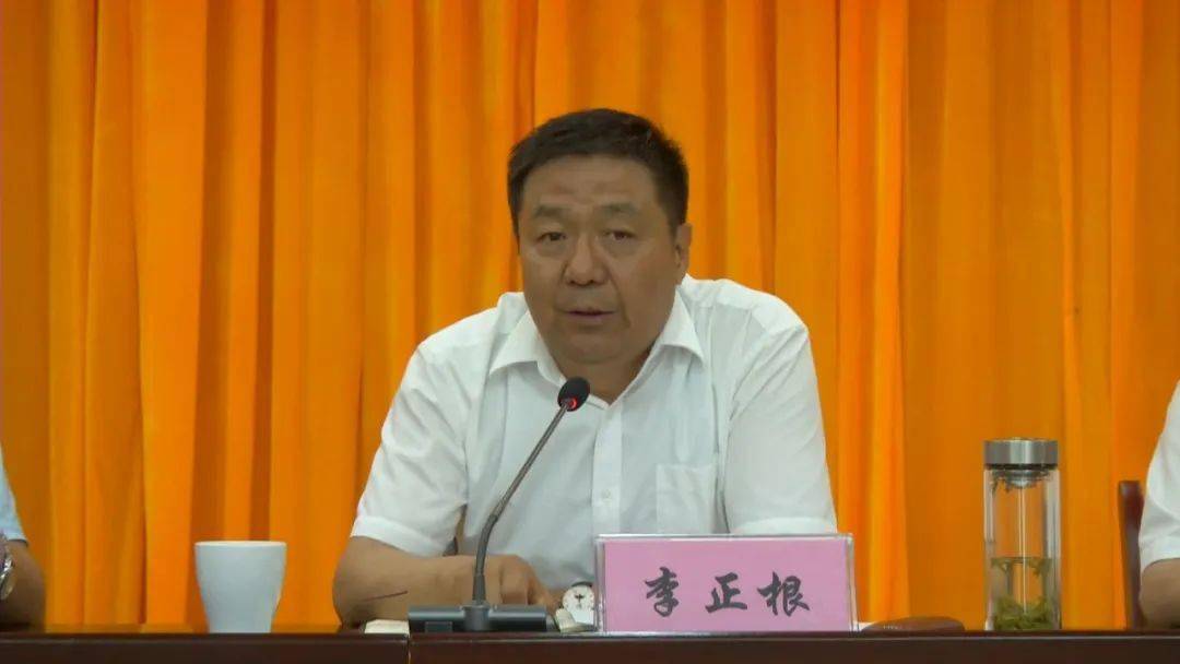 李正根就做好乡镇政协联络组工作提出三点要求72 一是要提高做好