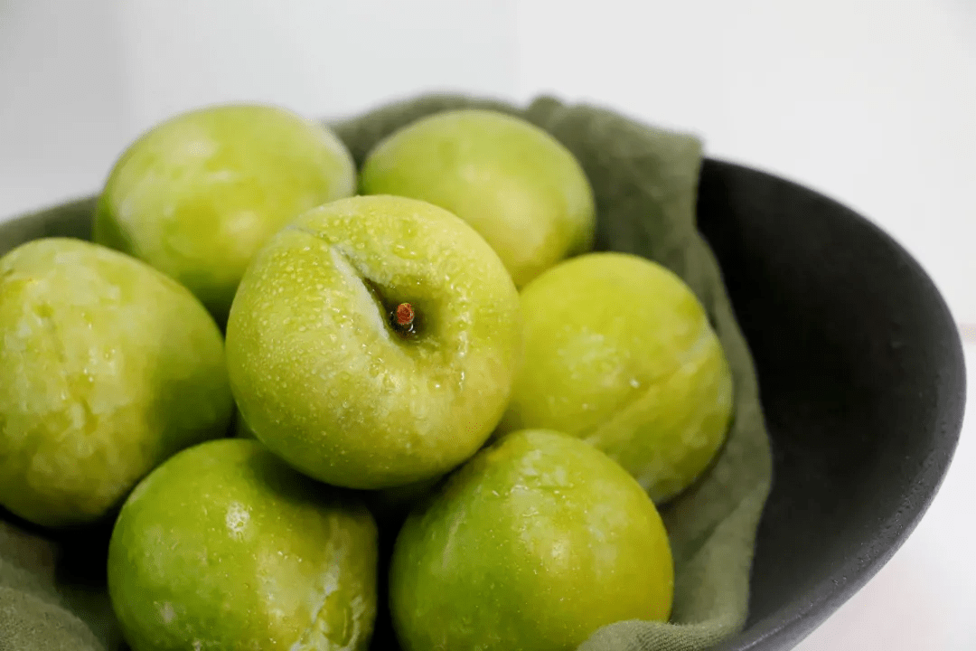 爆汁甜的甜心李,肉厚无渣,只上市1个月!