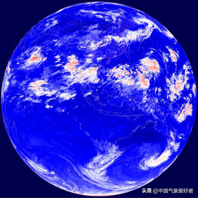 太空视角看立秋节气的地球:晨昏线倾向北半球,我国仍然炎热