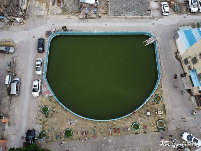 半月形水池的形状图片图片