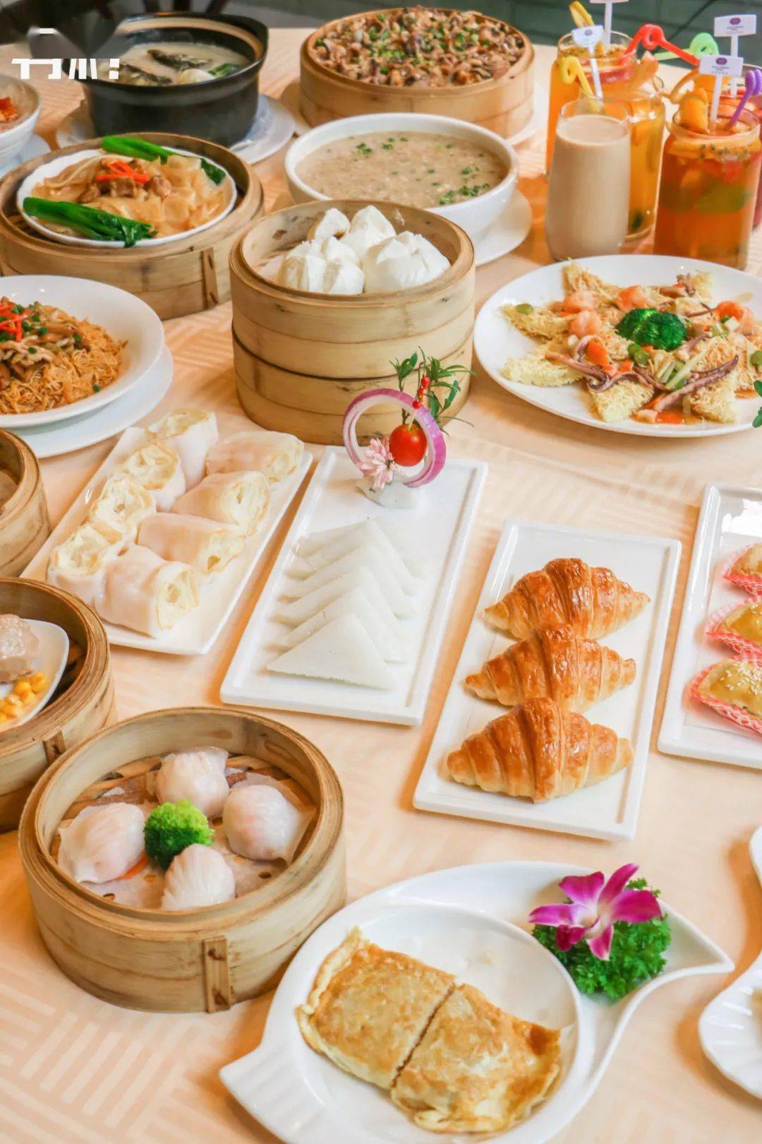 不到百元我和朋友居然在东莞五星酒店吃了顿精致茶点