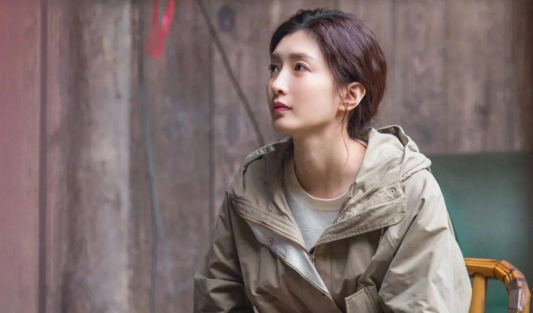 回不去家乡的王漫妮30大城市女子不怕无处可依只怕画地为牢