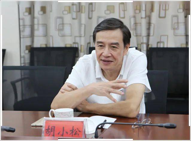 8月10日,中国农业大学兴化健康食品产业研究院院长胡小松一行来我区