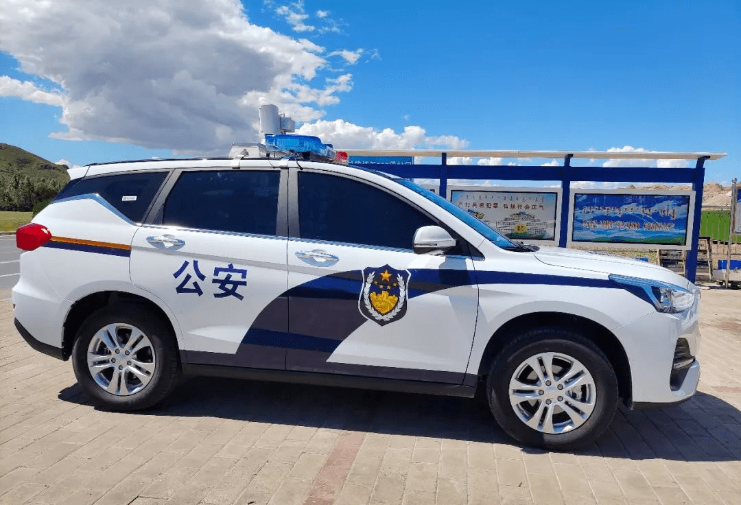 对该路段启用制式警车移动测速设备