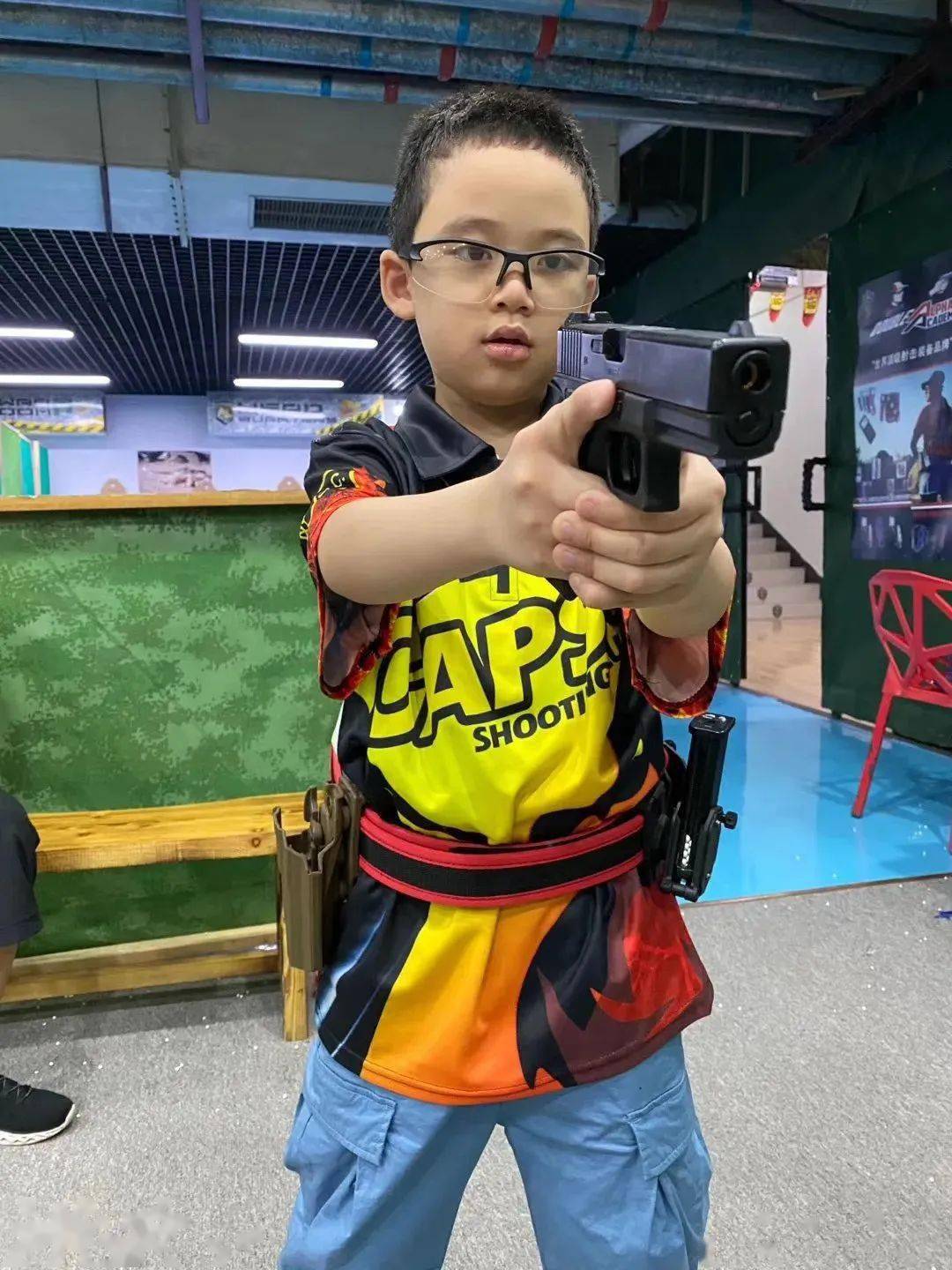 射击特训营如何变身小小神枪手快来加入射击训练营让孩子更自信更专注