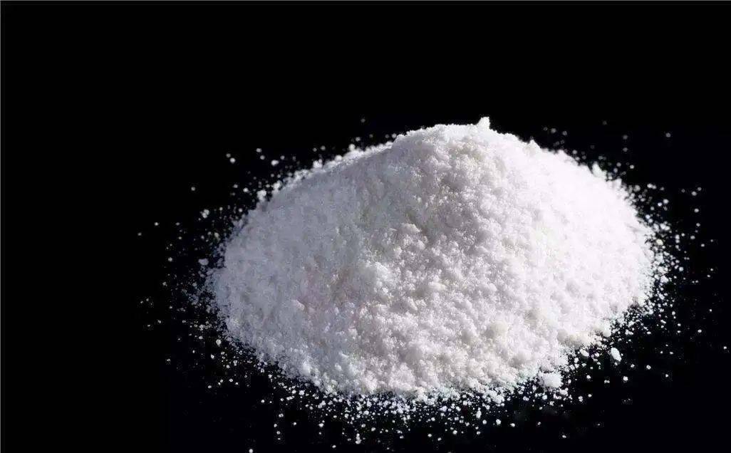 18岁白富美怀孕生下畸形儿孩子出生就染上毒瘾