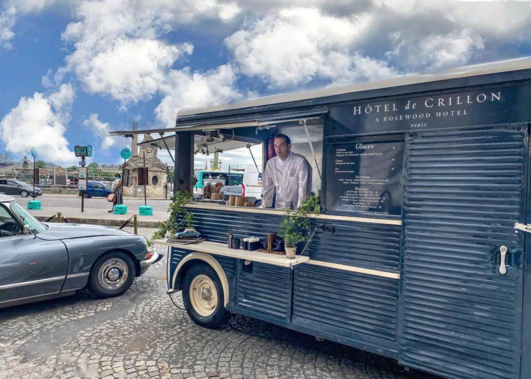 巴黎街头复古冰淇淋车回归网红ins小清新打卡必备