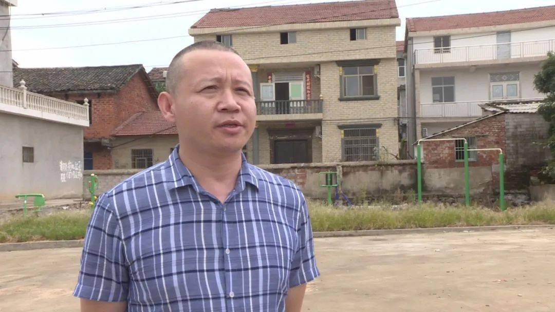 决战决胜脱贫攻坚梅川镇两帮两助行动助力脱贫攻坚