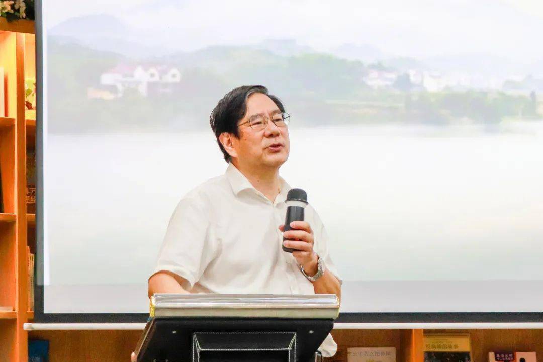 原浙江省委宣传部常务副部长,浙江省钱塘江文化研究会