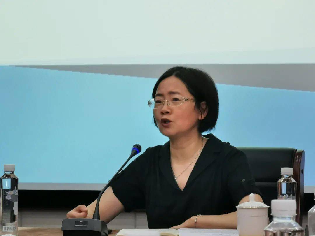 凝心聚力谋发展 务实笃行彰内涵——奉贤中学党政班子开展2020年暑期