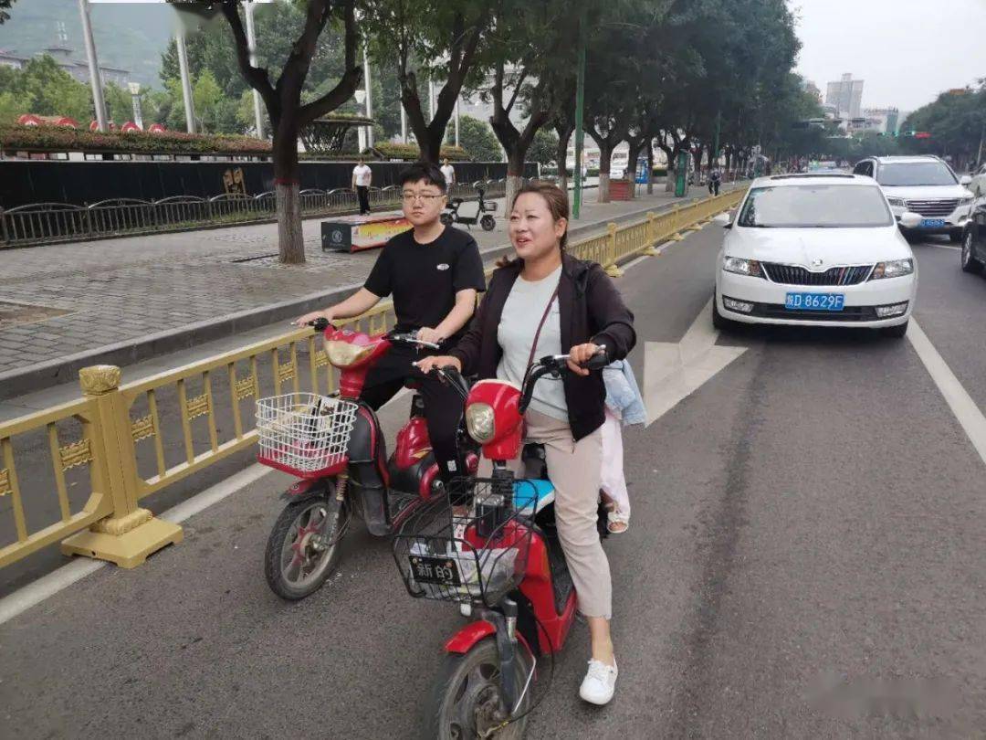 彬州这些人骑电动车走机动车道被曝光啦看看可有你认识的