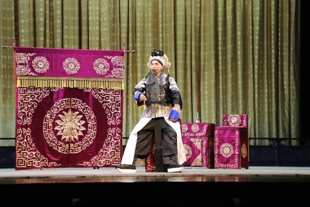 专场演出中,主演京剧老生传承剧目《文昭关,饰演伍子胥