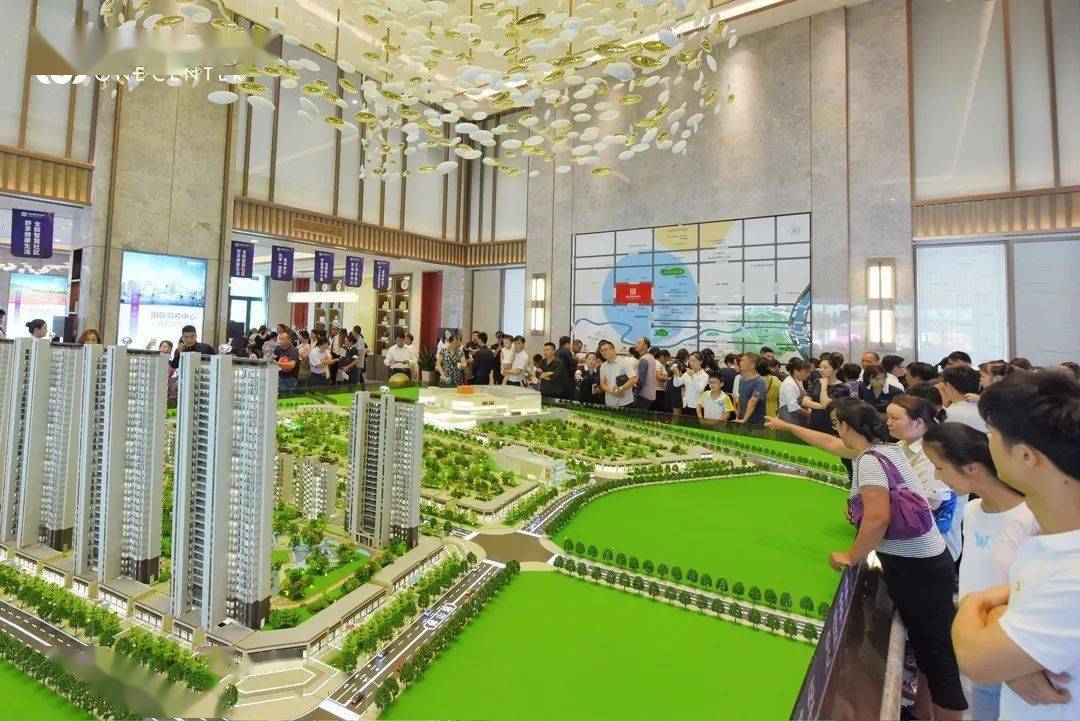 世界大潮澎湃橙乡润达国际环球港营销中心华美绽放