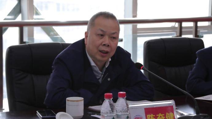 中国铁建陈奋健坠楼(中国铁建集团董事长陈奋健坠楼身亡,背后有何隐情
