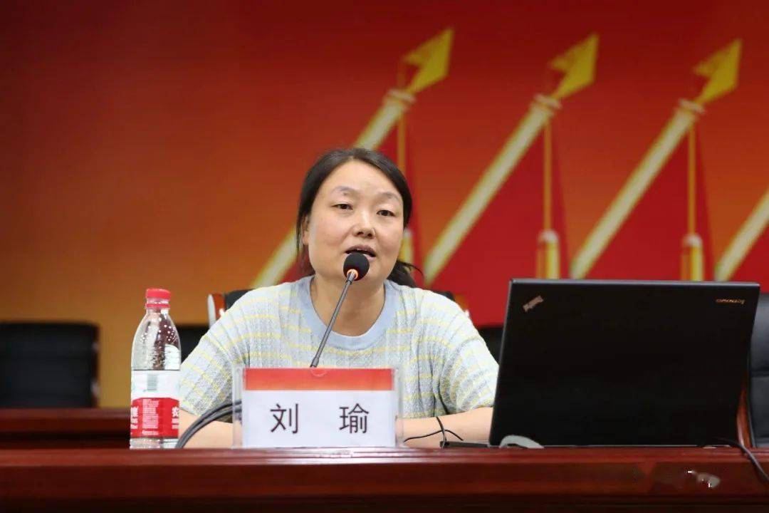 延安大学附属医院的麻醉科主任,硕士生导师胡彬教授,营养科主任刘瑜