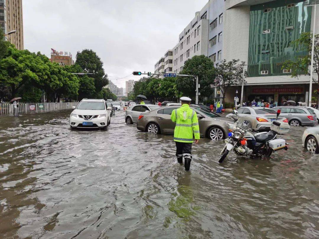 大风 暴雨 淹水来了!连发45条预警,这里已开始下.
