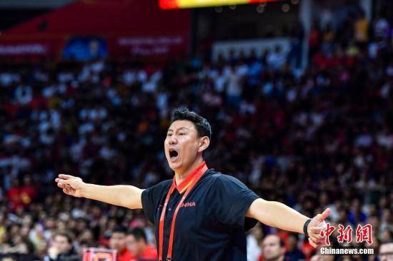 人到中年重新出发的李楠能否告别那些表情包