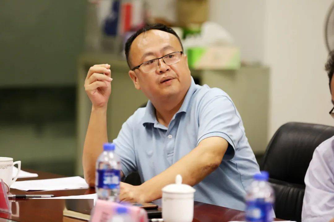 安徽广播电视台卫视频道总监周原安徽师范大学教授,博士生导师杨四平