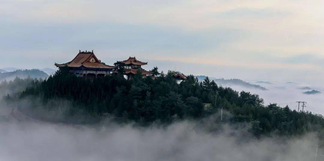 子长龙虎山天上人间图片