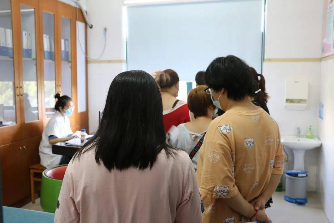 此次女性生殖健康检查免费项目包括:妇科常规检查,阴道分泌物常规检查