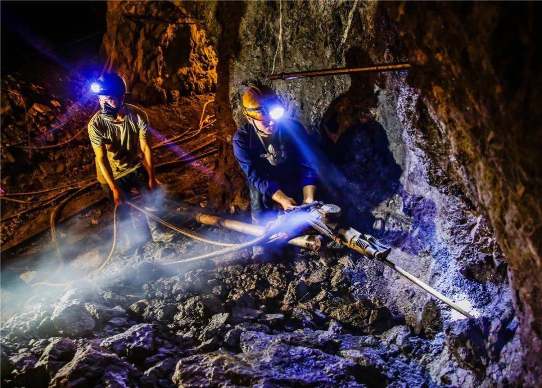 第三届全国工业摄影展投稿作品欣赏——郭兴成作品