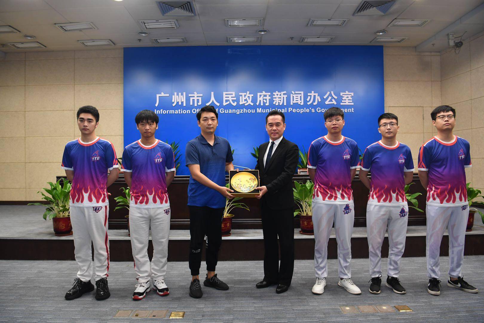 据了解,广州趣丸网络公司组建"广州ttg"战队,成为广州市乃至广东地区