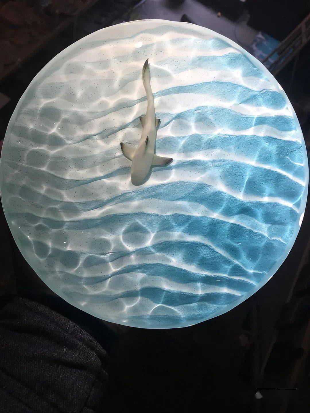 来自旨域艺创的树脂流体画