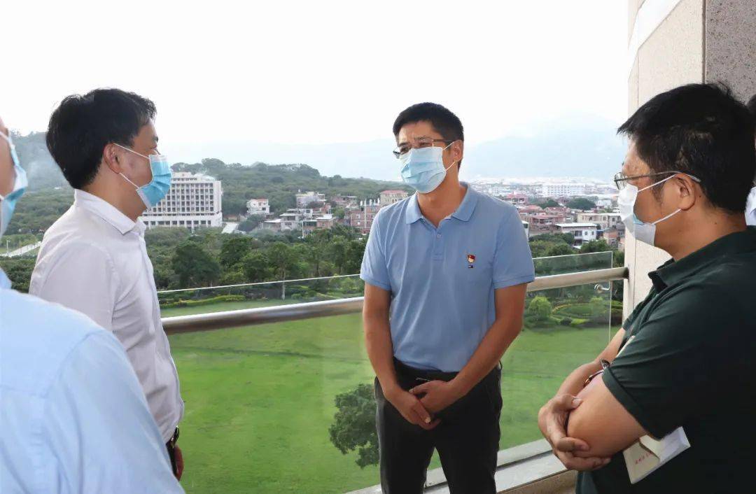 泉州市丰泽区区长高金全一行莅临我校调研指导