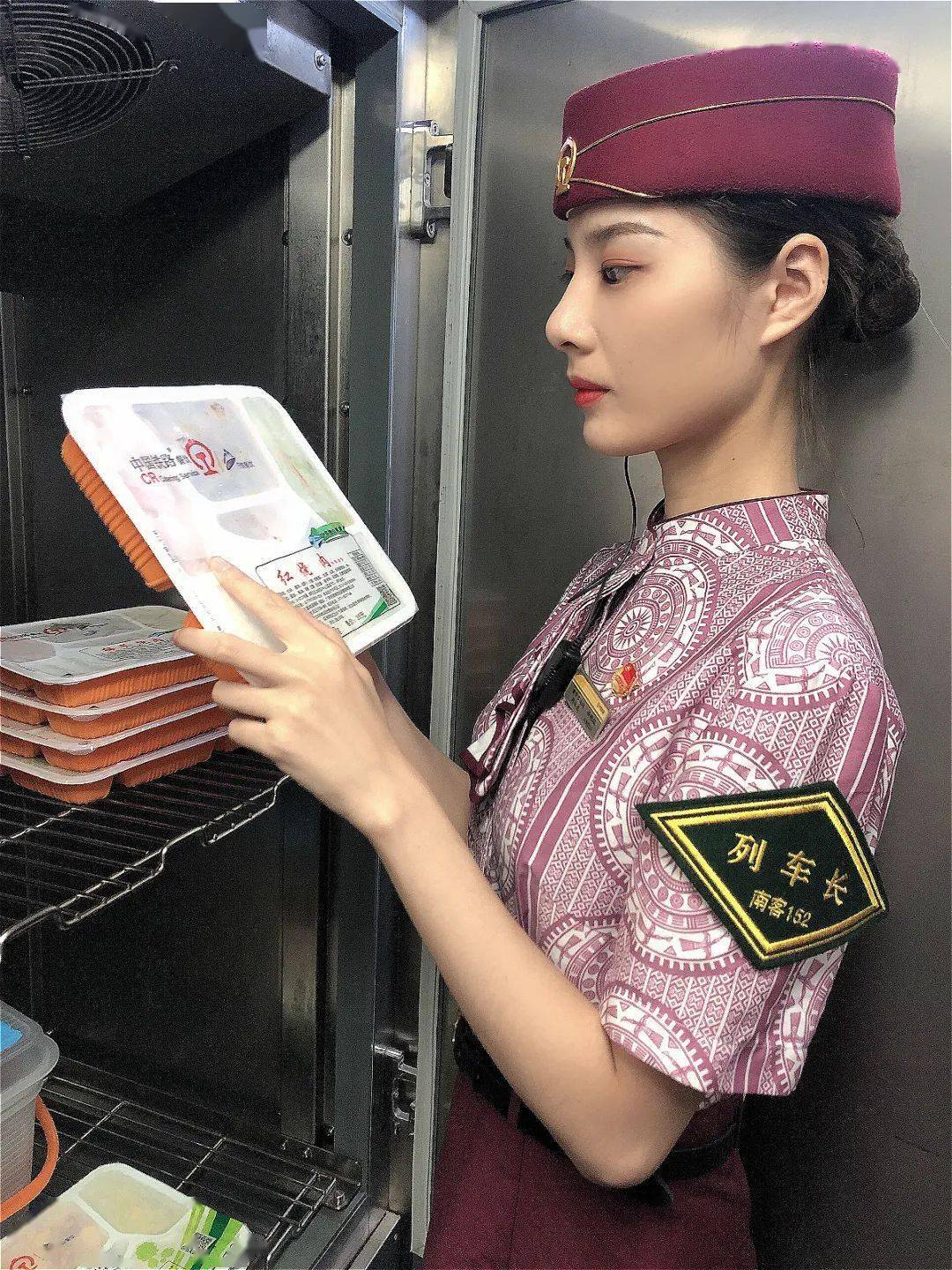 最美动姐究竟美在哪看完你就明白了