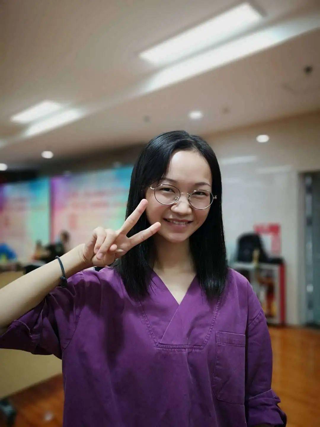 守护世界我们守护你的头发tony老师说疫情期间医疗人员到前线抗疫