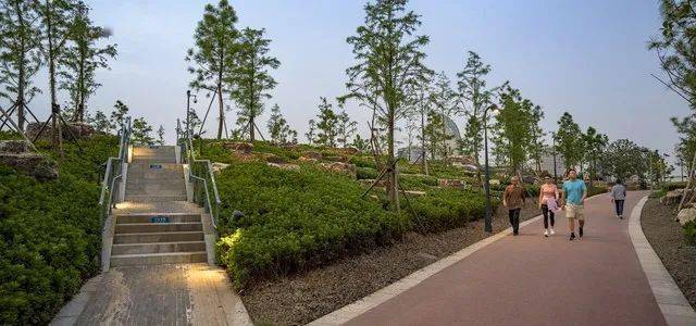 浪漫优美的滨水空间新华滨江绿地