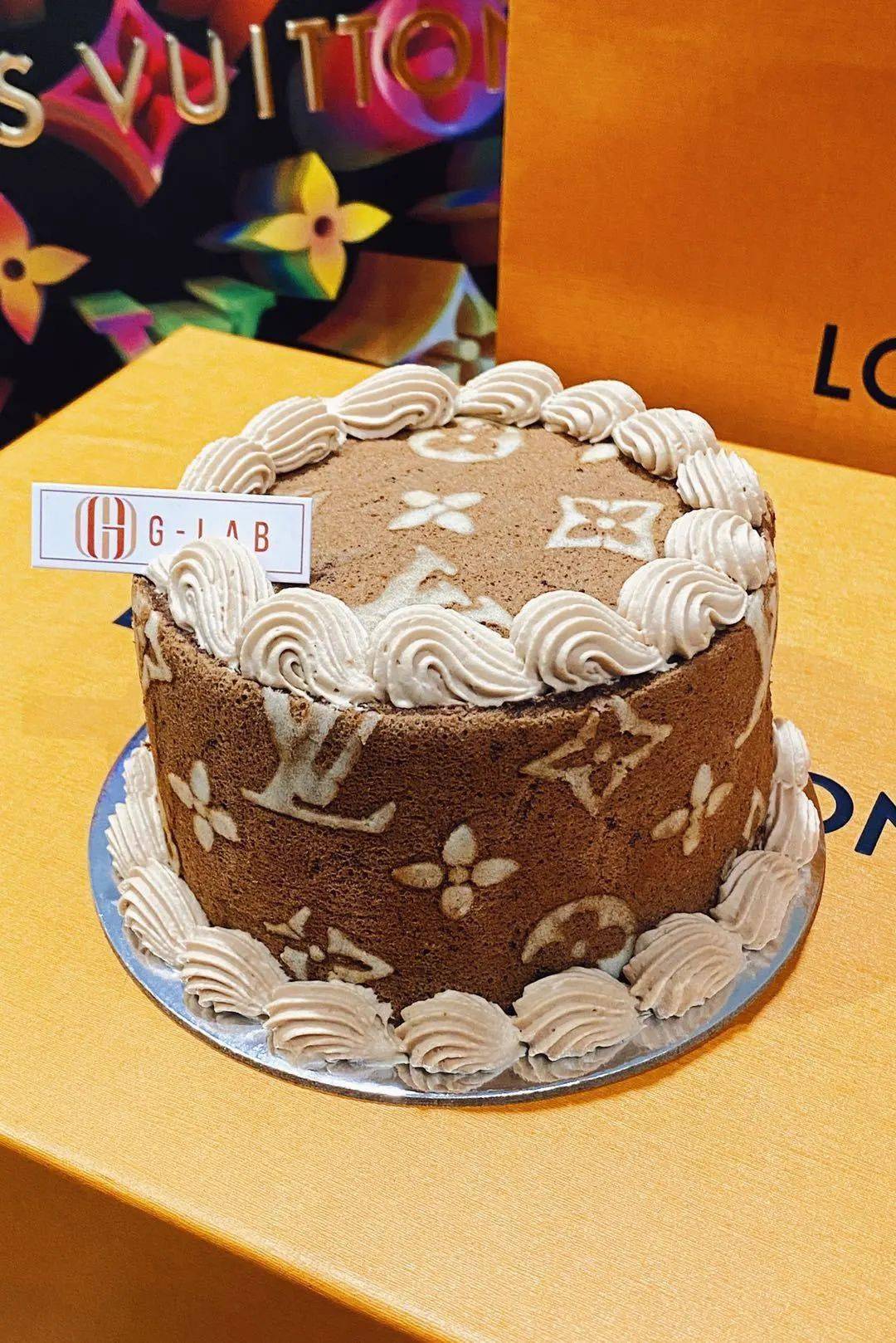 悉尼首款lv蛋糕万人打卡玫瑰岛全城寻锦鲤送天王级七夕