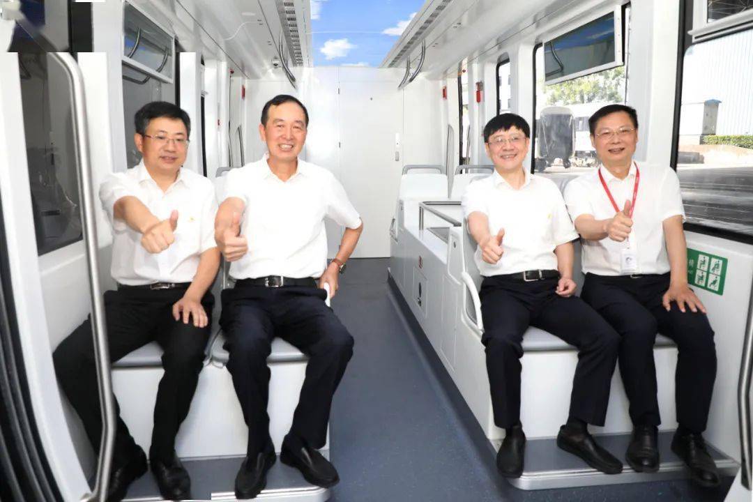 电气化工程有限公司副经理,云贵区域总部总经理胡艳峰,中车株机公司