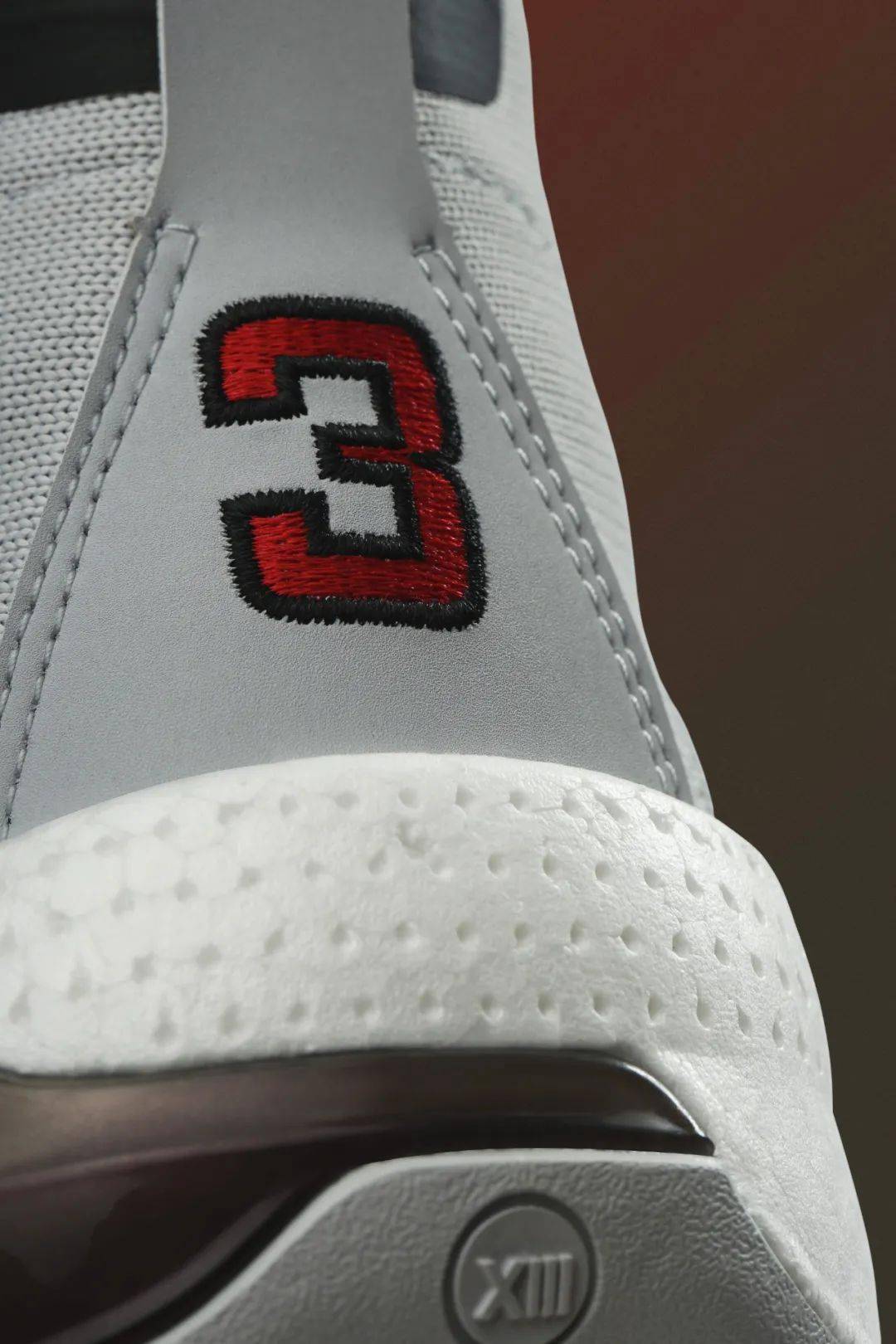 致敬麦科勒姆李宁驭帅1342cj球员版本即将发售