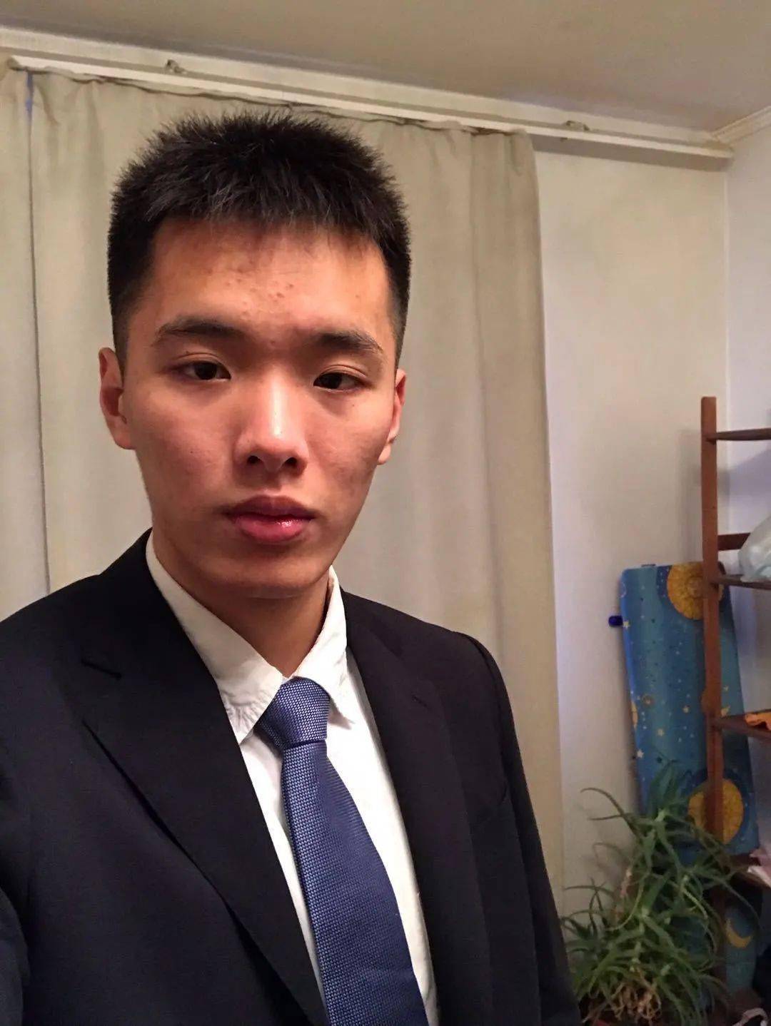 首届"荣耀杯"俄语辩论赛