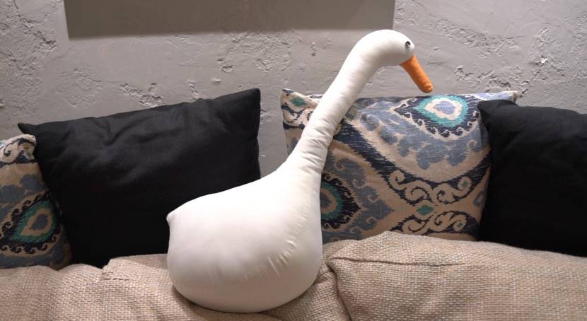 广州"任性"裁缝拒绝衣服量产,裁制超2000件独一无二的作品