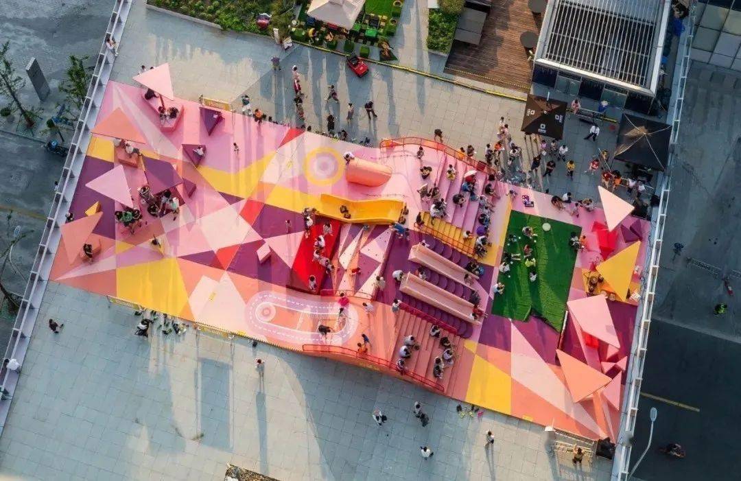 而在前几年,只有20%的购物中心对屋顶进行利用,其中用作商业用途的只