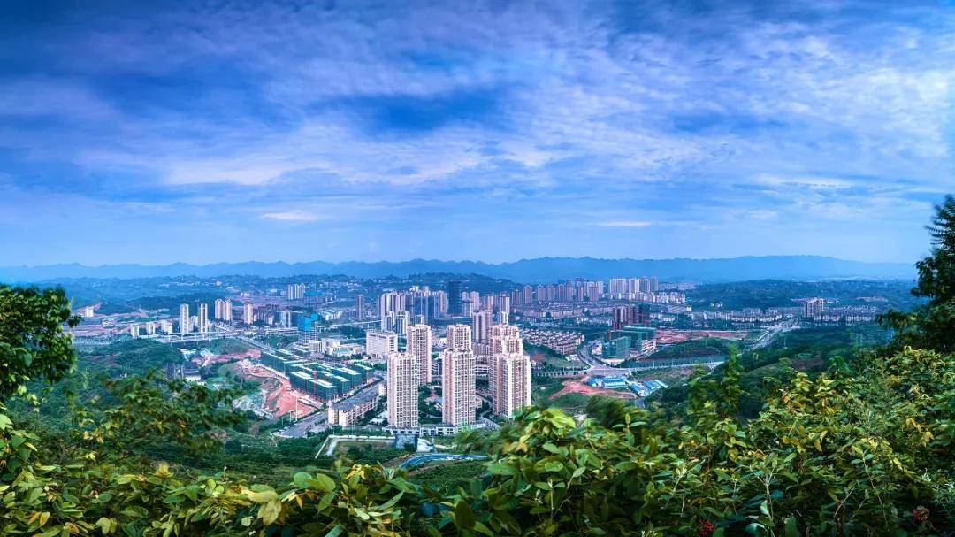 滨江新城第一高度妆后照首度公开