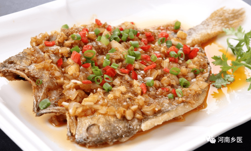 例如,黄花鱼,鲤鱼,秋刀鱼,鲫鱼这些我们平时经常吃的鱼类就含有丰富的