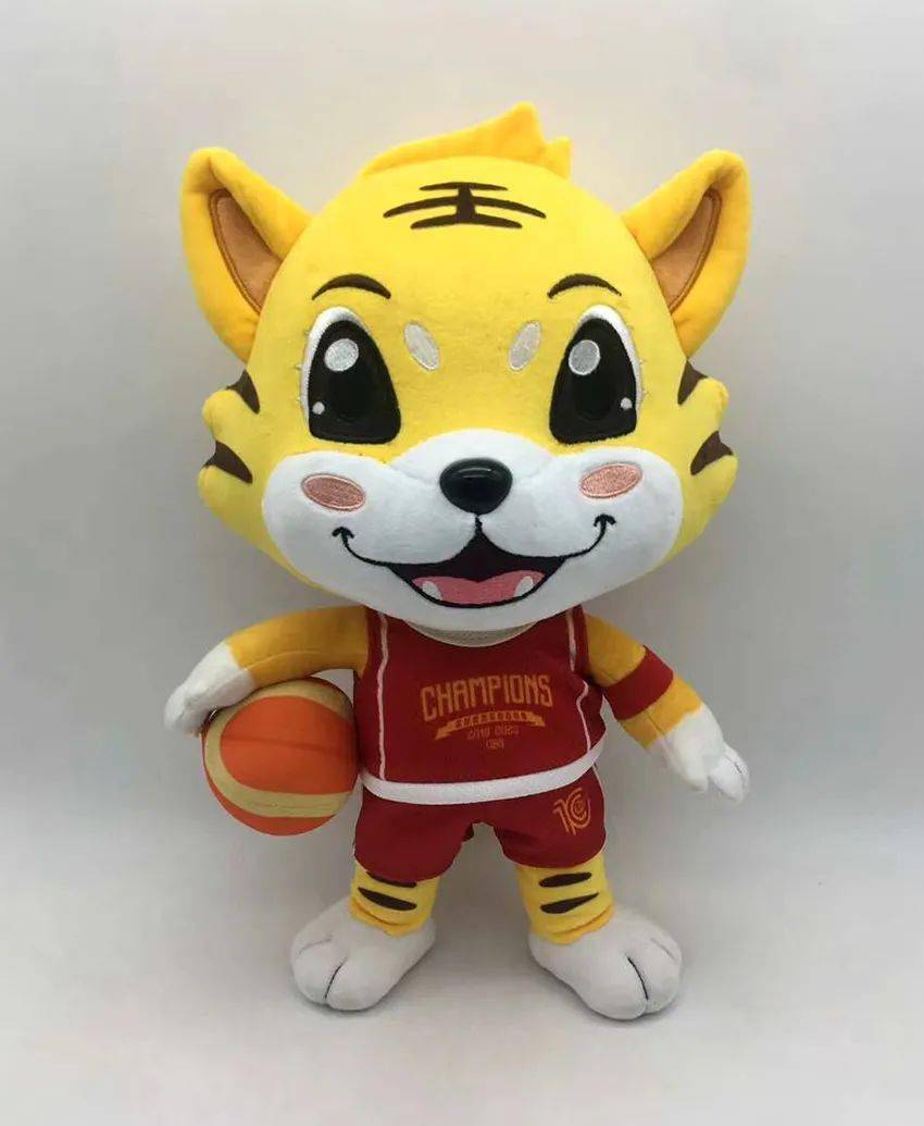 吉祥物毛绒由国内知名设计师曾凡宁及其设计团队设计采用环保超柔面料