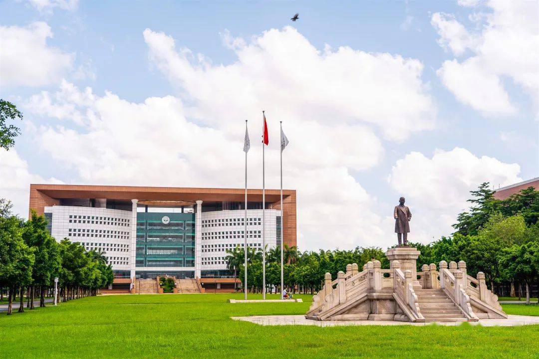 我们,管理学院见!_谢曼华