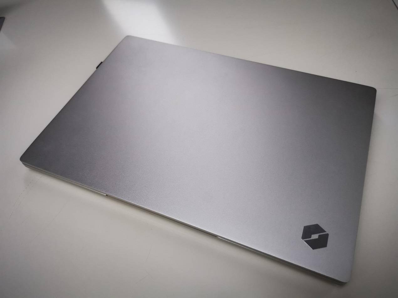 机械革命s2上手体验独显轻薄本的新选择