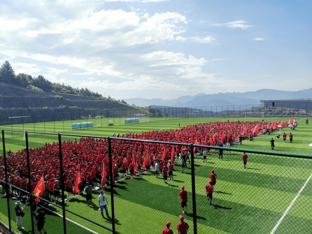 贵州足球小镇图片