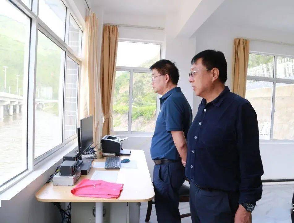 水利部水文司副司长张文胜到云南调研水文工作