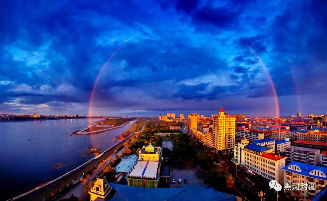 8月29日9点快来黑河此地"围观"摄影书画展!