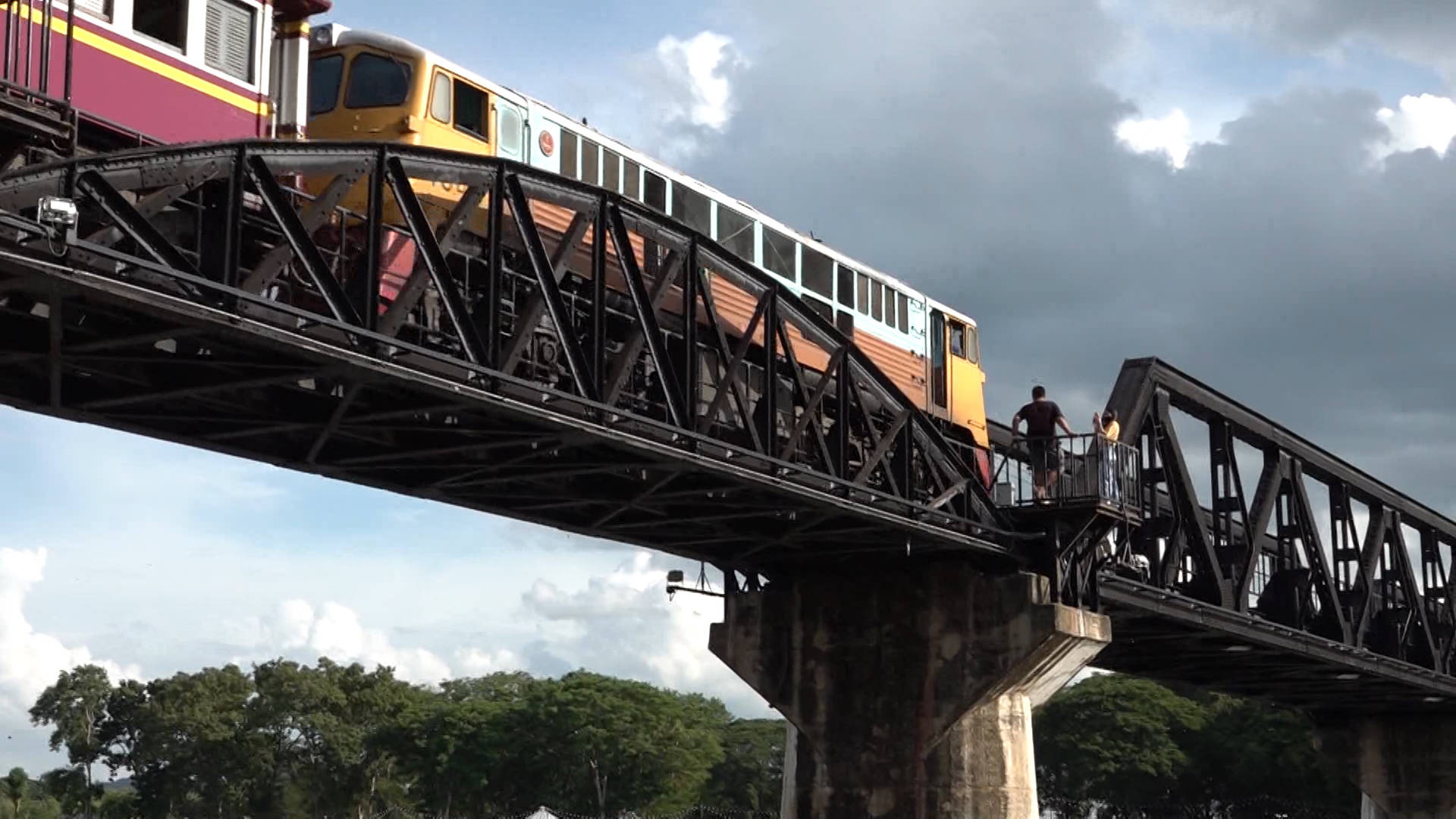 通讯:静静的桂河——关于泰缅"死亡铁路"不能忘却的纪念