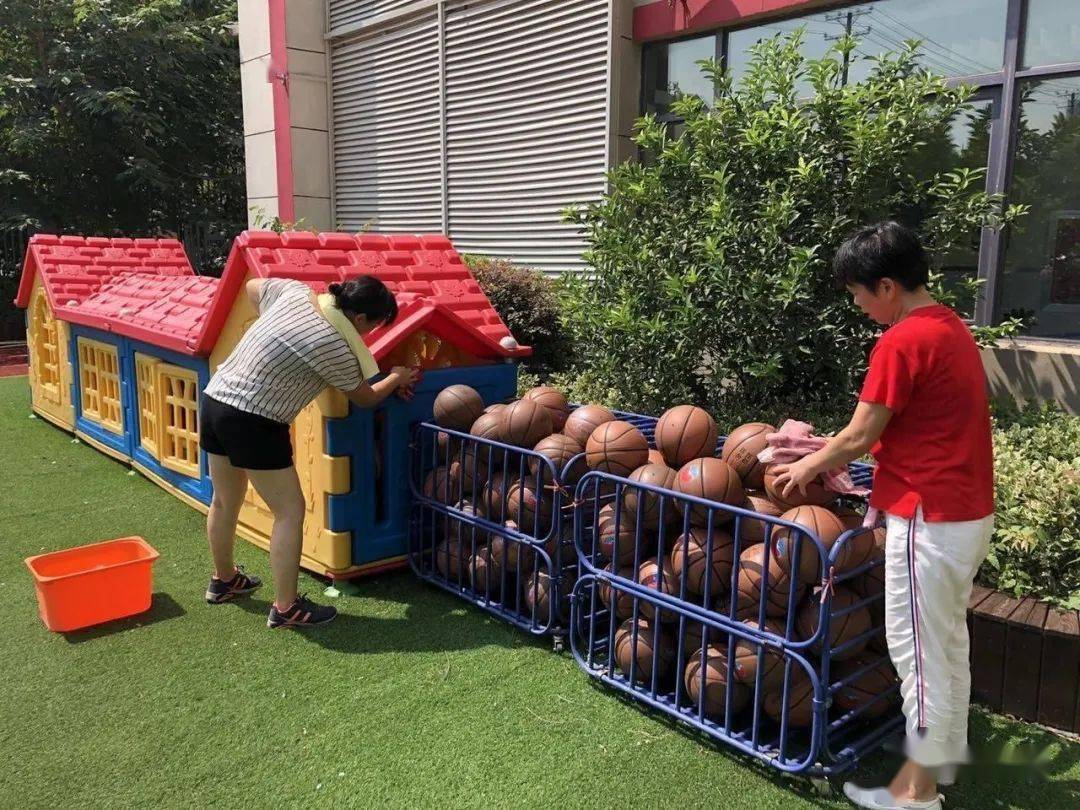 珞珈怡和幼儿园落实防疫措施确保幼儿入园安全有序