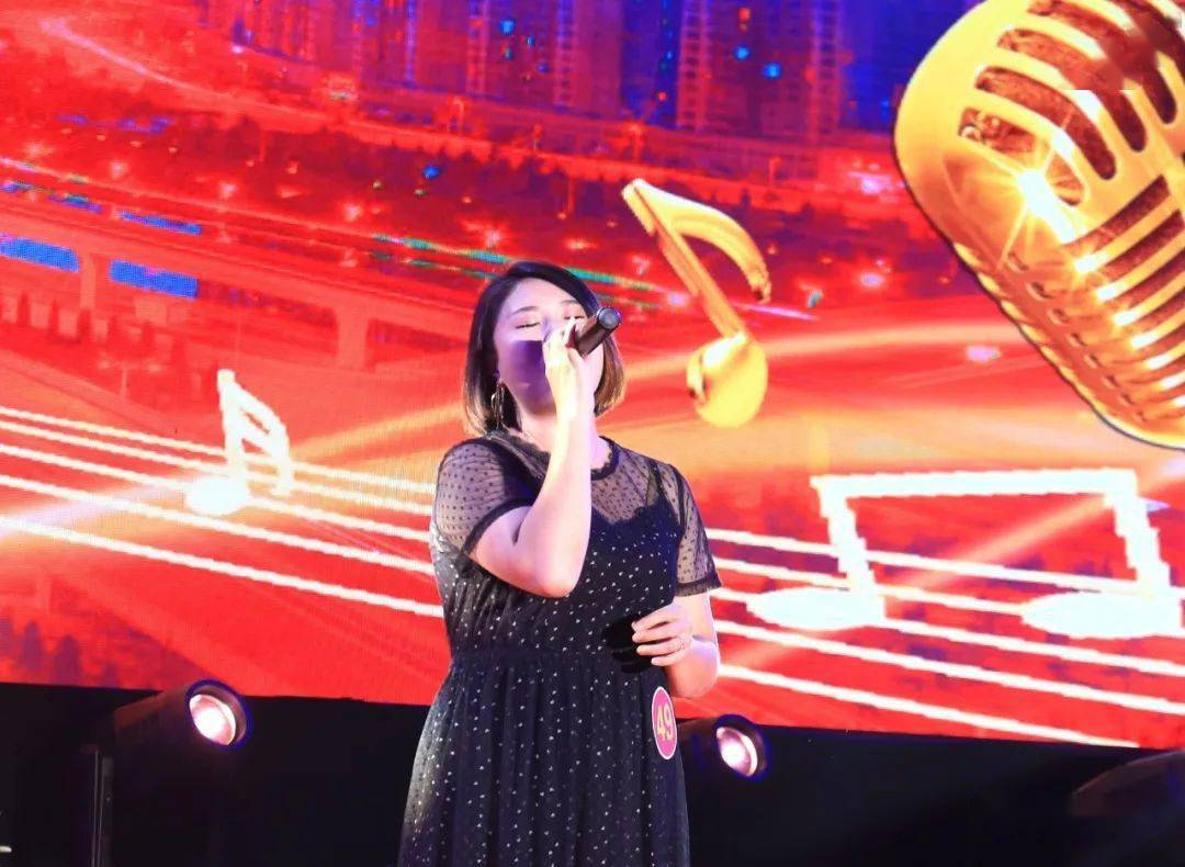 高手云集看谁能c位出道爱咱的阳城歌手大赛开始啦